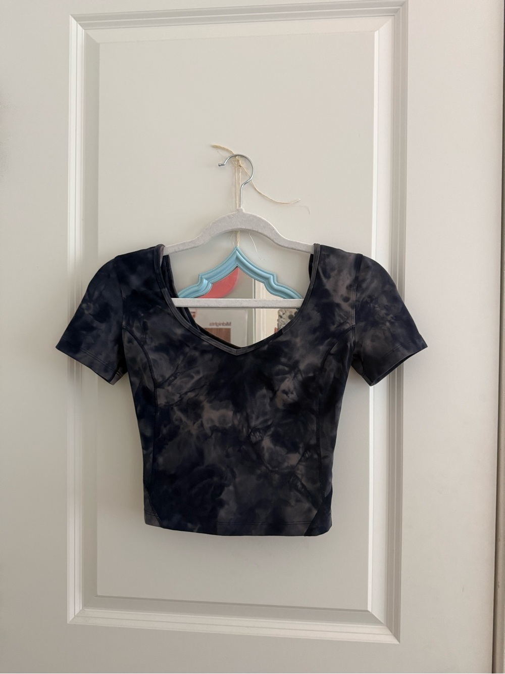 lululemon athletica Align T Shirt Black Tie-Dye V-Neck Crop Top